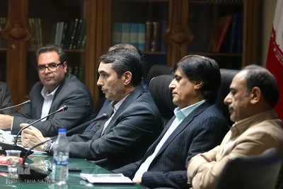 نشست خبری استاندار مرکزی بمناسبت دهه فجر