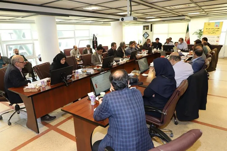 خدمات‌رسانی به ۸۴ بیمار مشکوک به کرونا در شیراز