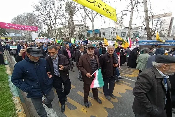 راهپیمایی جشن پیروزی انقلاب اسلامی در مرکز استان مازندران