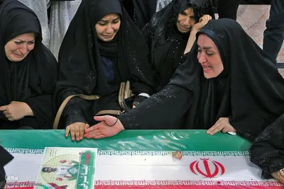 آیین وداع و تشییع پیکرهای مطهر ۱۱ شهید جنگ رمضان در شیراز