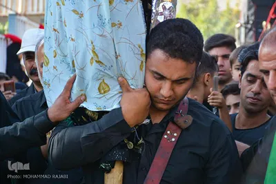 آئین سنتی«علم‌بندان» - محلات/عکاس:محمد رجبی