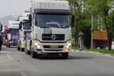 فیلم | همدردی رانندگان مریوانی با حادثه‌دیدگان بندرعباس
