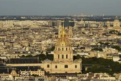 Quand un appel à la prière musulman étonne dans une cathédrale parisienne