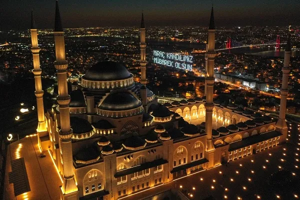 Büyük Çamlıca Camisi 2 yılda 12 milyon ziyaretçiyi ağırladı