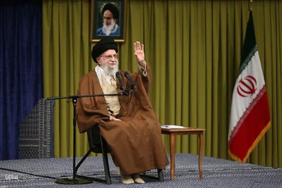 دیدار جمعی از مداحان و شاعران اهل‌بیت‌ (ع) با رهبر معظم انقلاب