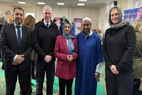 Le programme de visite des mosquées en Grande-Bretagne favorablement accueilli
