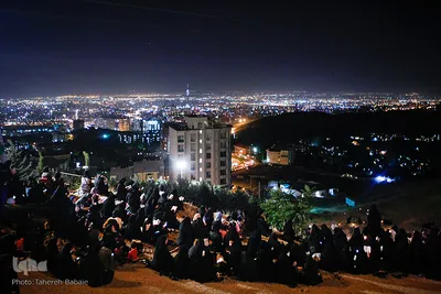 احیاء شب بیست و یکم ماه رمضان در کهف الشهدای تهران
