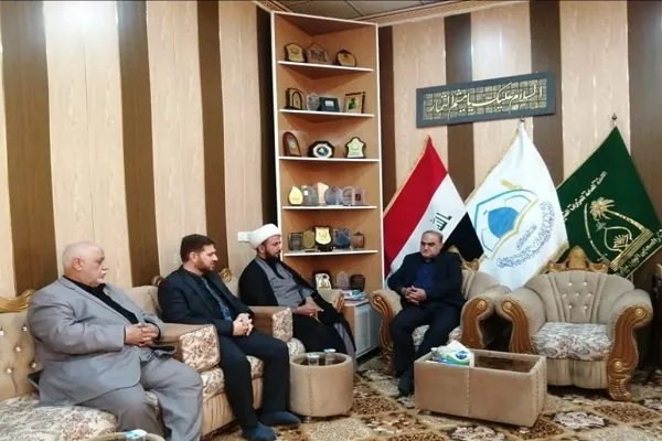 التباحث حول إقامة مسابقة قرآنية وطنية لذوي الاعاقة البصرية في الكوفة + صور