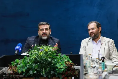 دیدار وزیر ارشاد با جمعی از بانوان پیشکسوت قرآنی