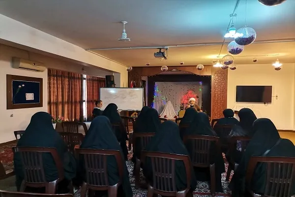 لبنان: دار القرآن والحديث تقيم محاضرة بعنوان 