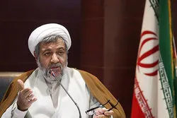 أستاذ جامعي إیراني: الأخلاق أوسع نطاقاً من الدین بحسب القرآن