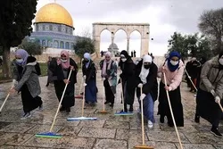 Yüzlərlə fələstinli Əl-Əqsa məscidində Ramazan hazırlığı gördü