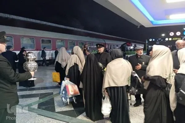 ۳۰۰ طلبه خواهر غیرایرانی عازم عتبات شدند