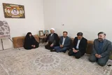 دیدار امام جمعه ایلام با خانواده‌ معظم شهیدان «آذرخش» و «رضایتی»