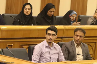 نشست صمیمی نخبگان با استاندار فارس