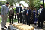 گلباران آرامگاه حافظ و قبور مشاهیر فارس