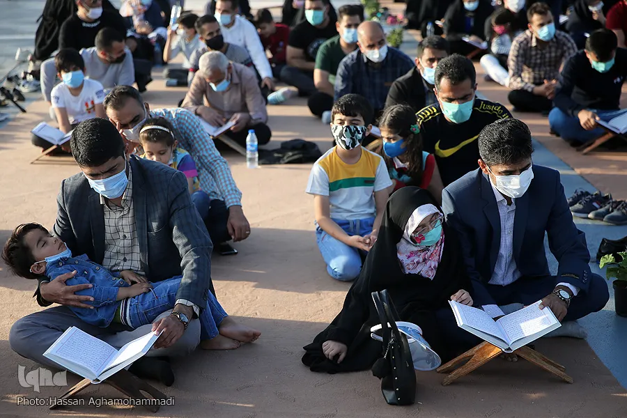 محفل قرآني على متن طراد الجيش الإيراني بمناسبة ذكرى إنتصار الثورة