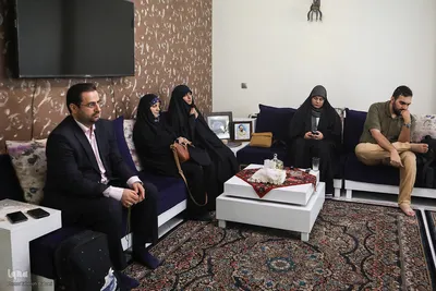 دیدار جامعه قرآنی با خانواده شهید اسماعیل احمدی