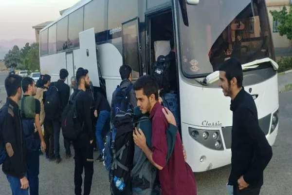 اعزام دانشجویان دانشگاه تفرش به پیاده‌روی اربعین