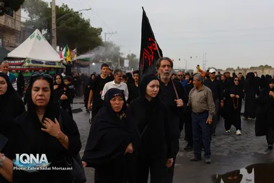 پیاده‌روی دلدادگان اربعین حسینی در خمینی‌شهر