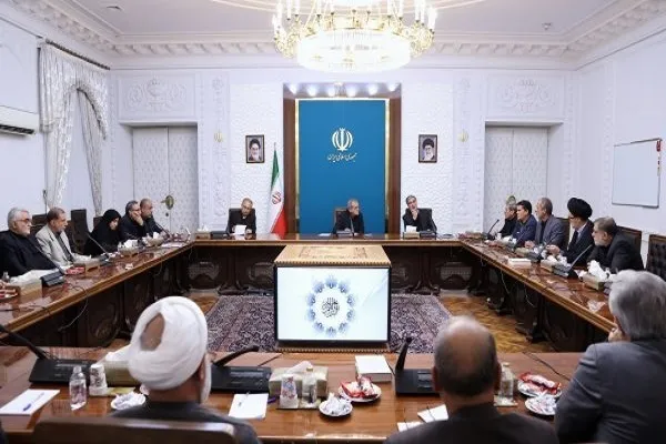 موضع ایران در دفاع از حق و عدالت، قابل دفاع و افتخار است