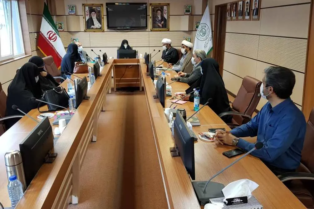 اولین جلسه هیئت اندیشه‌ورز بانوان قرآنی در سال ۱۴۰۰ برگزار شد