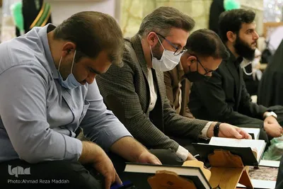 دیدار جامعه قرآنی فارس با نماینده ولی فقیه در استان