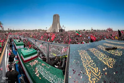 تشییع پیکر رهبر شهید در تهران