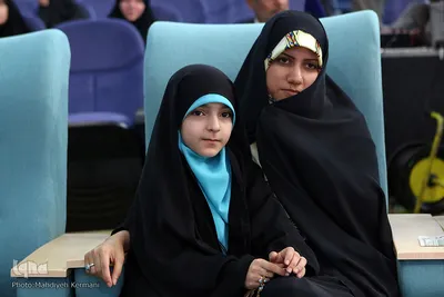 حنانه خلفی حافظ کل قران کریم در کنارسرکار خانم چنگی قاری قرآن