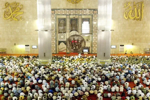 Endonezya nasıl dünyanın en büyük İslam ülkesi oldu?