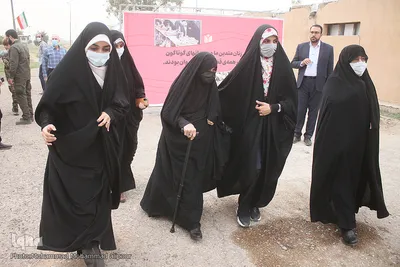 رونمایی از تقریظ رهبری بر کتاب «حوض خون» در اندیمشک