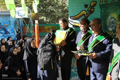 زنگ مهر رضوی در مدارس همدان‎