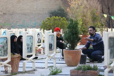 حال و هوای گلستان شهدای اصفهان در آخرین پنجشنبه سال