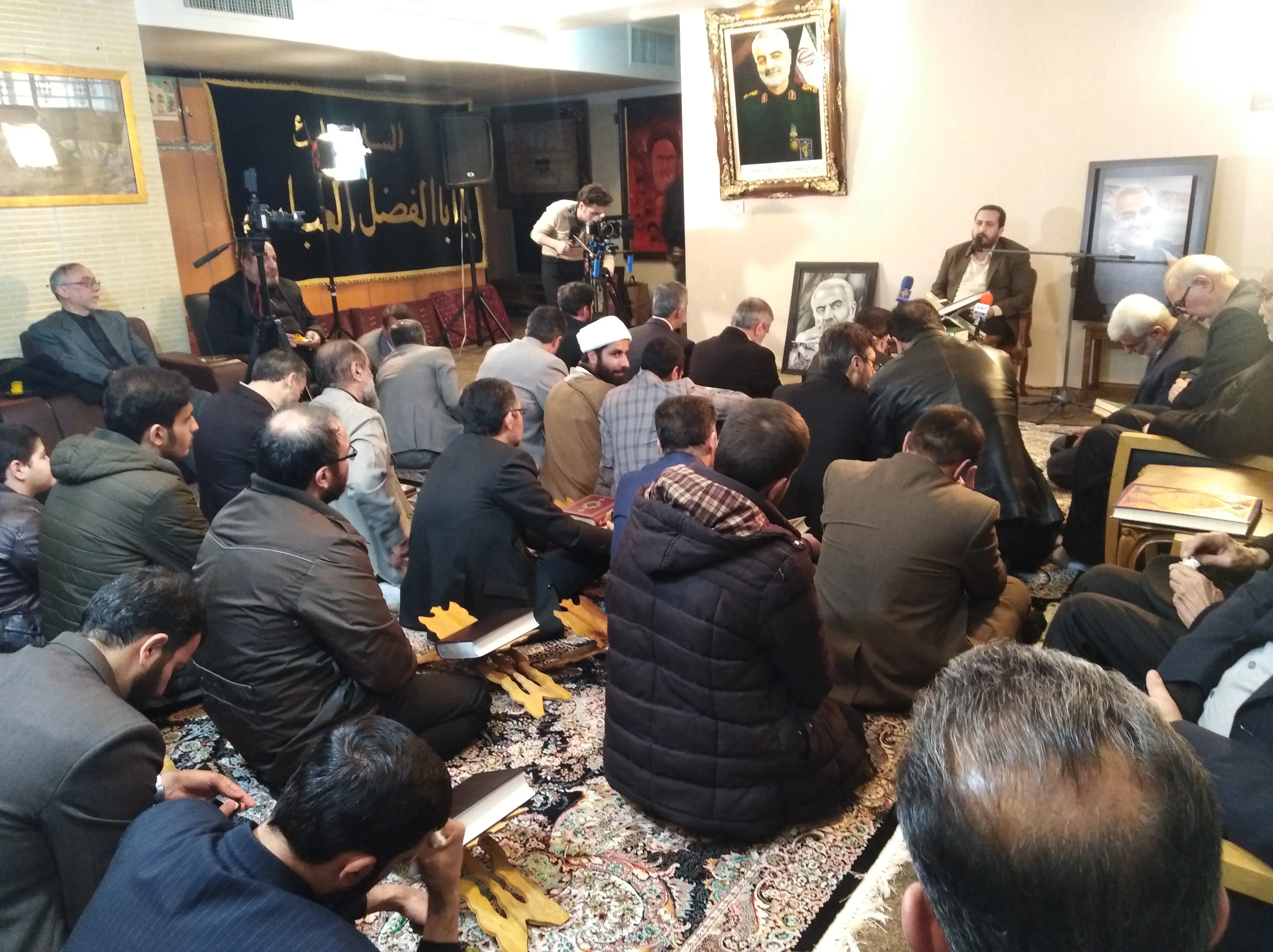 جامعه قرآنی پای رحل سردار سلیمانی