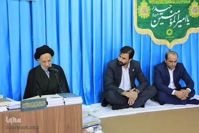 دیدار مدیر مرکز اسناد و کتابخانه‌ملی منطقه شرق کشور با حجت‌الاسلام عبادی