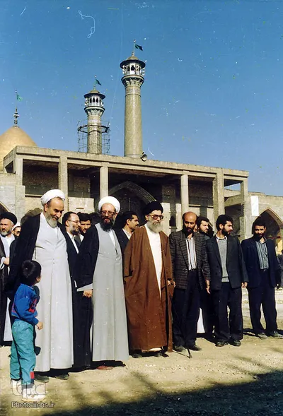 سیدعلی خامنه‌ای از تولد تا رهبری