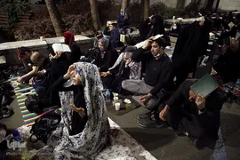 مراسم پرفیض احیای شب بیست و یکم ماه مبارک رمضان در مسجد دانشگاه تهران