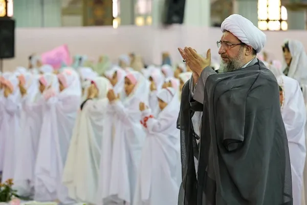 جشن تکلیف 5 هزار نفری دختران در تبریز