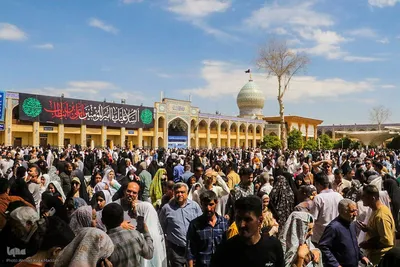 لحظه تحویل سال ۱۴۰۴ در حرم حضرت شاهچراغ (ع)