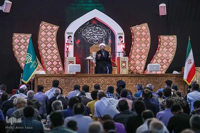مراسم سوگواری شب شهادت امام صادق(ع) در حرم شاهچراغ