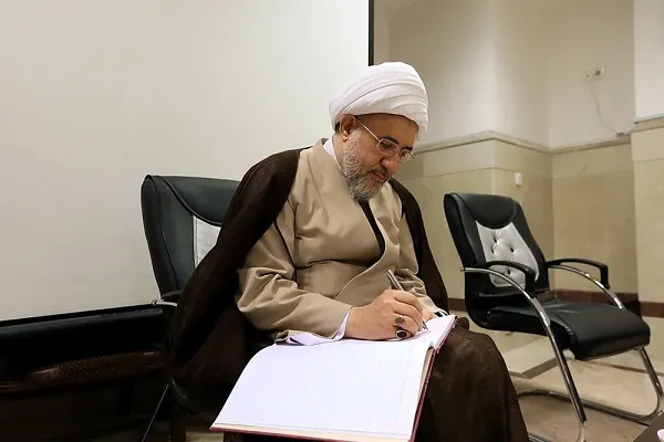 پوزه دشمنان اسلام را به خاک مالیدید