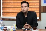 رونمائی از کتاب «جریان‌های جهانی و چالش‌های مدیریت شهری» - اراک/همافر مولف کتاب/عکاس:زهرا بهرامی