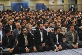 دیدار دانش‌آموزان و دانشجویان با رهبر انقلاب