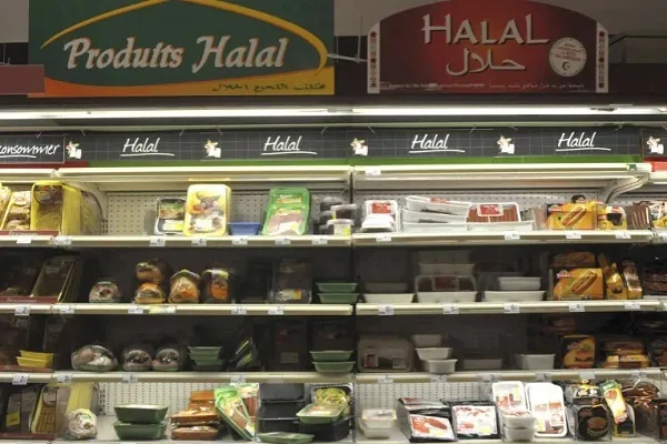انتقاد سیاستمدار فرانسوی از توزیع محصولات حلال در آستانه ماه رمضان