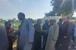 Ägypter nehmen von ältestem Koranrezitator in Gharbia Abschied