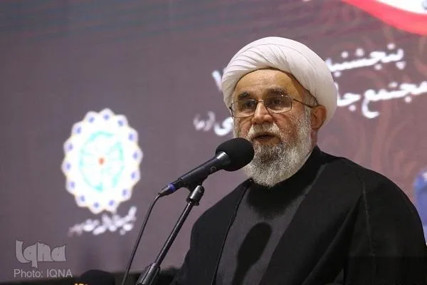 شهید رئیسی دو مقوله سیاست و اخلاص را توأمان داشت