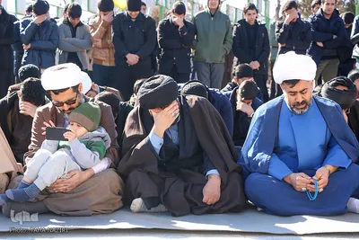 تجدید میثاق روحانیون و طلاب شهرستان اراک با شهدای انقلاب اسلامی