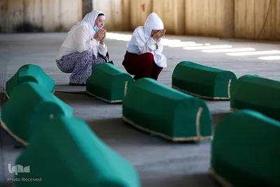 بیست و پنجمین مراسم سالگرد کشتار ۸۰۰۰هزار مسلمان شهر «سربرنیتسا» جمهوری بوسنی و هرزگوین توسط ارتش صرب