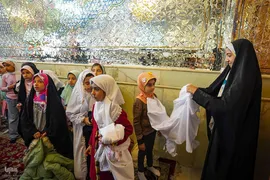 جشن تکلیف دختران در حرم شاهچراغ(ع)‎