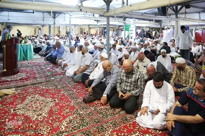 محفل انس و معرفت در منا با حضور امیرالحاج حجت الاسلام و المسلمین نواب
